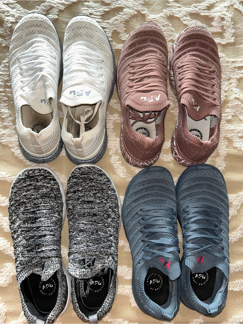 APL Wave lot of four pair 39 - 8.5